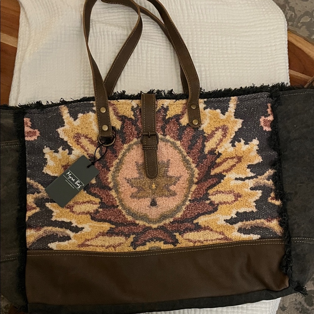 Myra weekender bag-black fern
